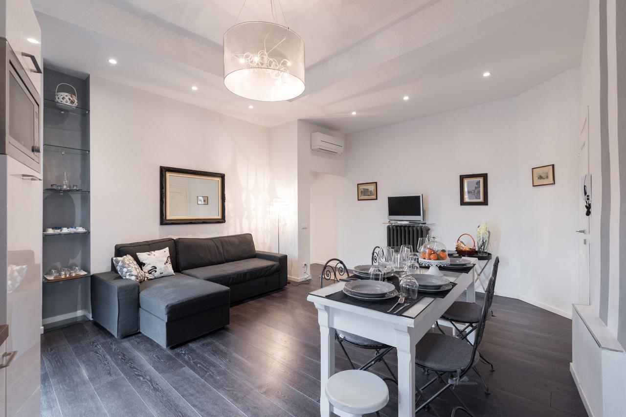 Old Bridge: Historical And Chic Apartment フィレンツェ エクステリア 写真