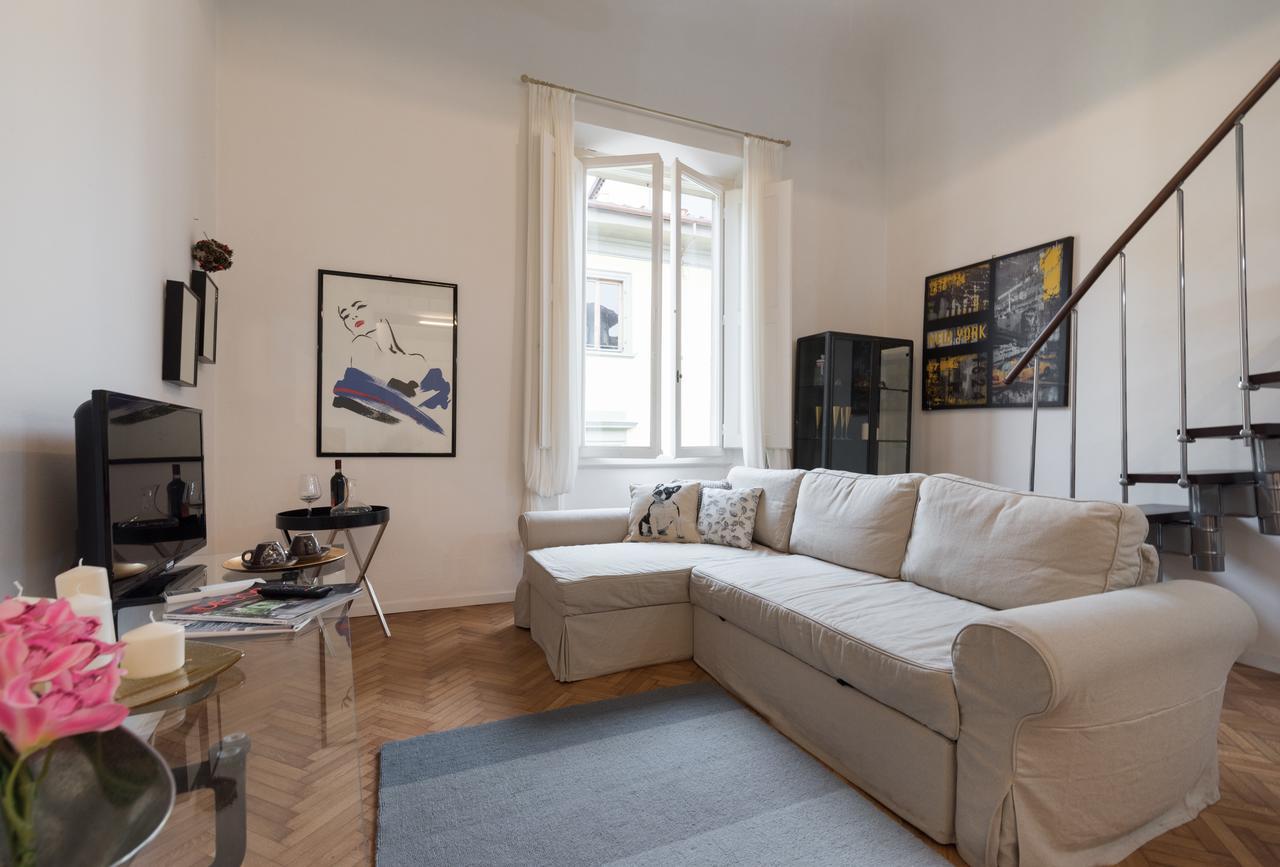 Old Bridge: Historical And Chic Apartment フィレンツェ エクステリア 写真