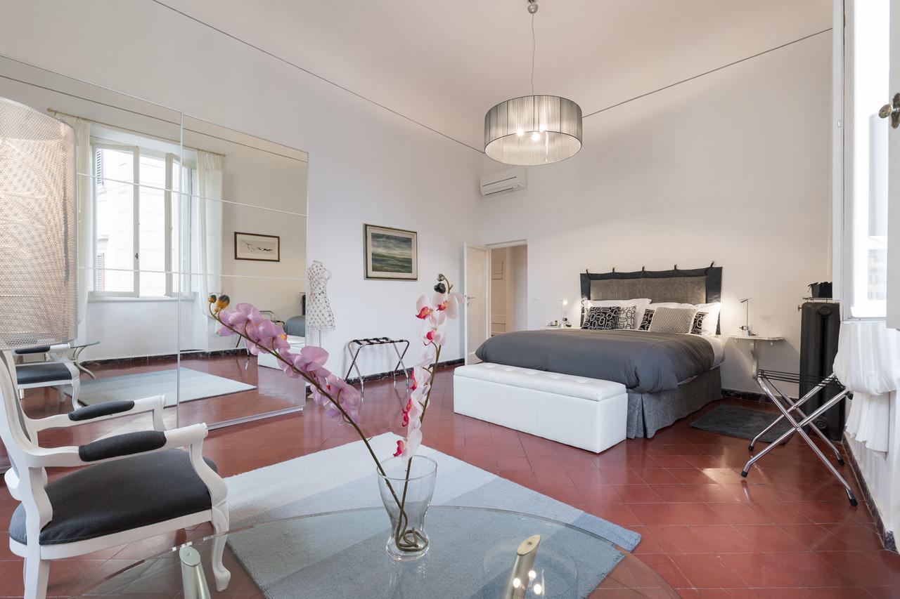 Old Bridge: Historical And Chic Apartment フィレンツェ エクステリア 写真
