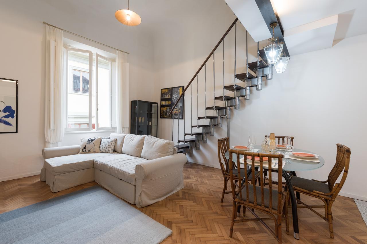 Old Bridge: Historical And Chic Apartment フィレンツェ エクステリア 写真