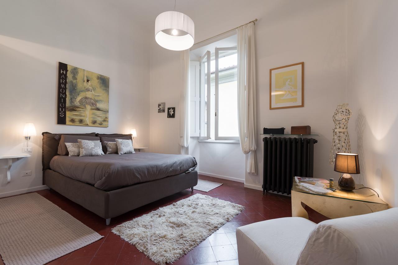 Old Bridge: Historical And Chic Apartment フィレンツェ エクステリア 写真